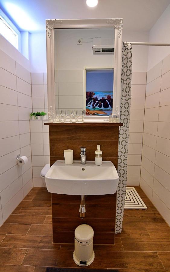 Apartmani Zagi Rakovica Exterior foto